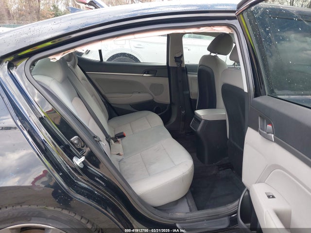 5NPD84LF3HH047183 Hyundai ELANTRA SE