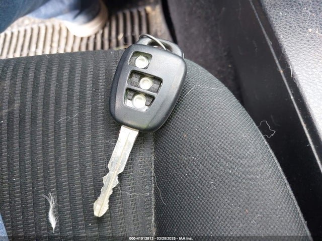 JTMBFREV4JJ742428 Toyota RAV4 LE