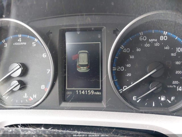 JTMBFREV4JJ742428 Toyota RAV4 LE