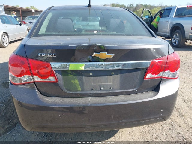 1G1PA5SH2E7478889 Chevrolet Cruze Ls Auto