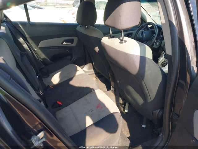 1G1PA5SH2E7478889 Chevrolet Cruze Ls Auto