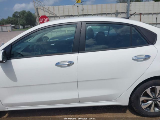 3KPA24AD4PE528715 KIA RIO S