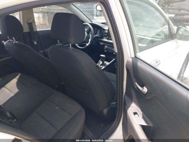 3KPA24AD4PE528715 KIA RIO S