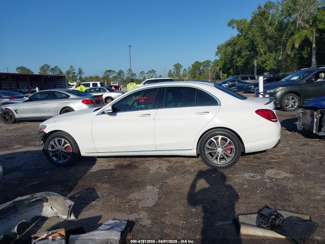 55SWF4KB4FU036068 Mercedes-Benz C 300 4matic/luxury 4matic/sport 4matic