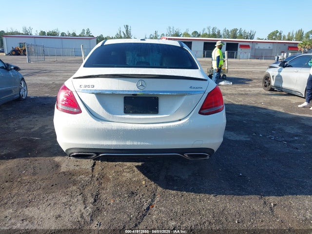 55SWF4KB4FU036068 Mercedes-Benz C 300 4matic/luxury 4matic/sport 4matic