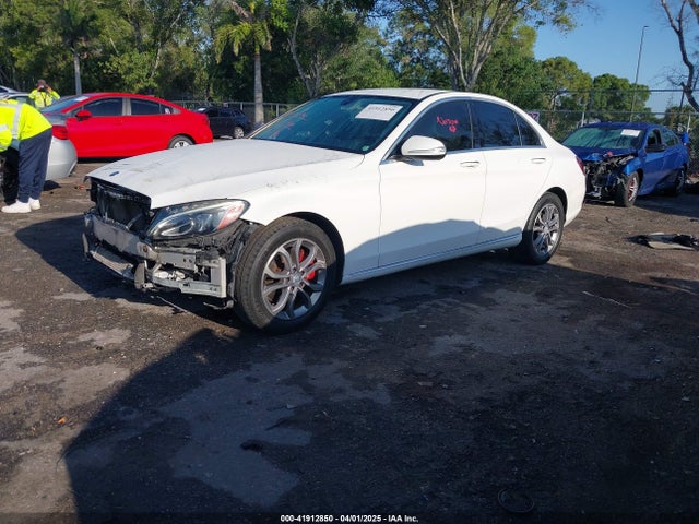55SWF4KB4FU036068 Mercedes-Benz C 300 4matic/luxury 4matic/sport 4matic