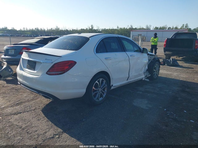 55SWF4KB4FU036068 Mercedes-Benz C 300 4matic/luxury 4matic/sport 4matic
