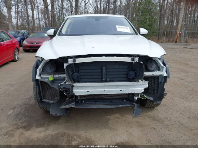 SADCJ2FX7JA295057 Jaguar F-pace 25t Premium