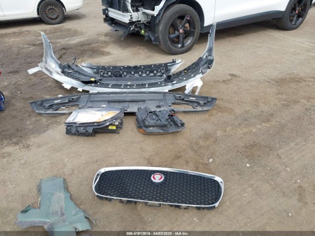 SADCJ2FX7JA295057 Jaguar F-pace 25t Premium