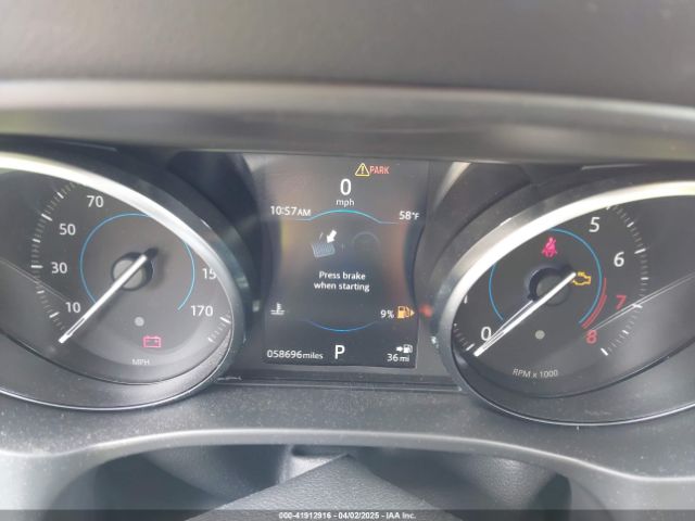 SADCJ2FX7JA295057 Jaguar F-pace 25t Premium