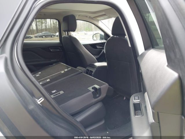 SADCJ2FX7JA295057 Jaguar F-pace 25t Premium