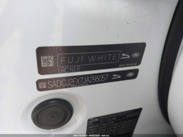 SADCJ2FX7JA295057 Jaguar F-pace 25t Premium