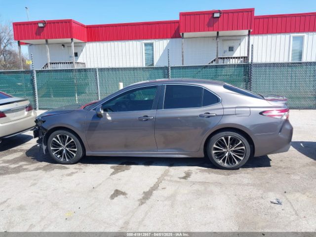 4T1B11HK2JU113469 Toyota CAMRY SE