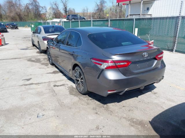 4T1B11HK2JU113469 Toyota CAMRY SE