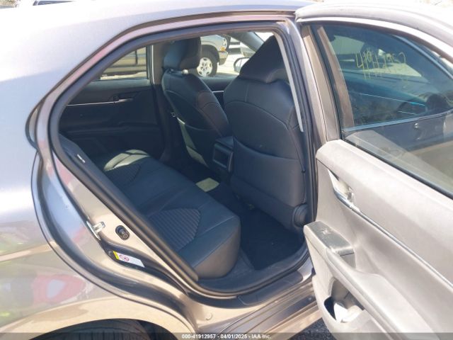 4T1B11HK2JU113469 Toyota CAMRY SE