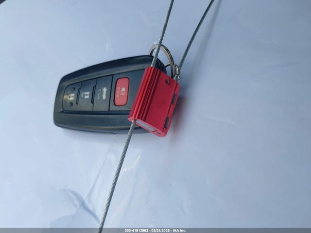 4T1B11HK3JU674425 Toyota CAMRY SE