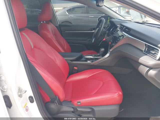 4T1B11HK3JU674425 Toyota CAMRY SE