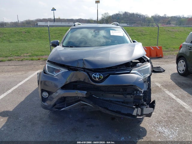 Toyota Rav4 Xle 2017 JTMRFREV1HJ704437 Image 12