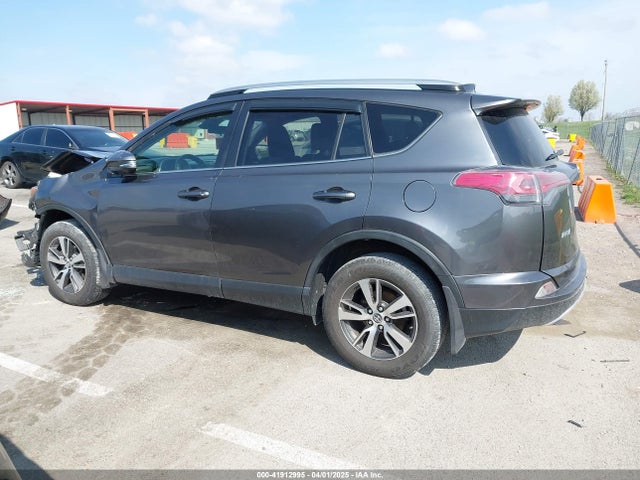 Toyota Rav4 Xle 2017 JTMRFREV1HJ704437 Image 14