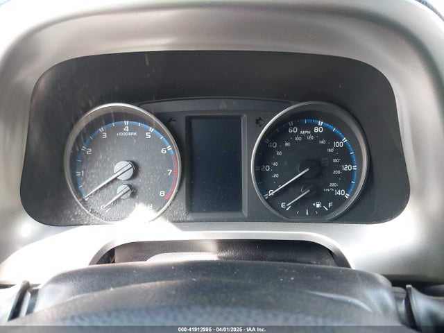Toyota Rav4 Xle 2017 JTMRFREV1HJ704437 Image 15