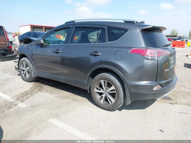 Toyota Rav4 Xle 2017 JTMRFREV1HJ704437 Image 3