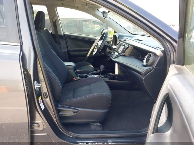 Toyota Rav4 Xle 2017 JTMRFREV1HJ704437 Image 5
