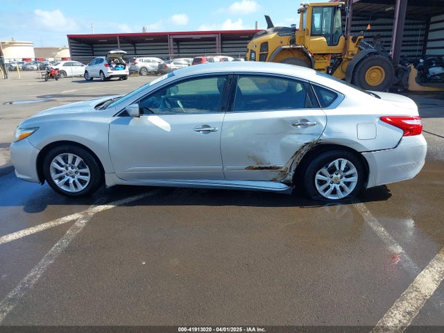 1N4AL3AP3HC139855 Nissan Altima 2.5 S