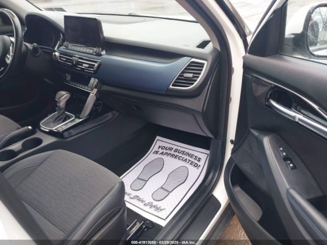 KNDEUCAAXN7270001 KIA SELTOS S