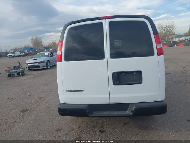 1GAZGNFP9N1284629 Chevrolet Express Passenger Rwd 3500 Extended Wheelbase Ls