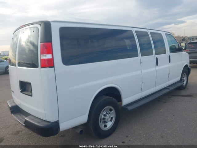 1GAZGNFP9N1284629 Chevrolet Express Passenger Rwd 3500 Extended Wheelbase Ls