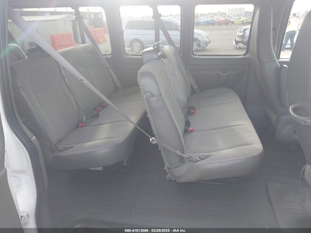 1GAZGNFP9N1284629 Chevrolet Express Passenger Rwd 3500 Extended Wheelbase Ls