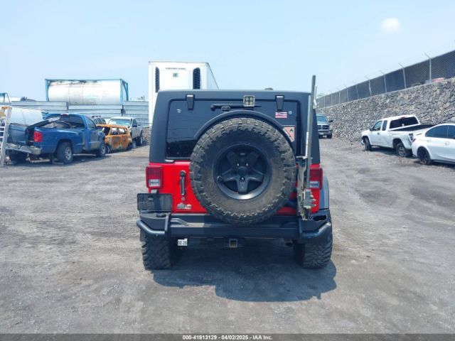 1C4BJWFG0EL326979 Jeep Wrangler Unlimited Rubicon