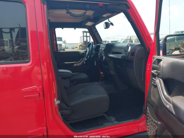 1C4BJWFG0EL326979 Jeep Wrangler Unlimited Rubicon