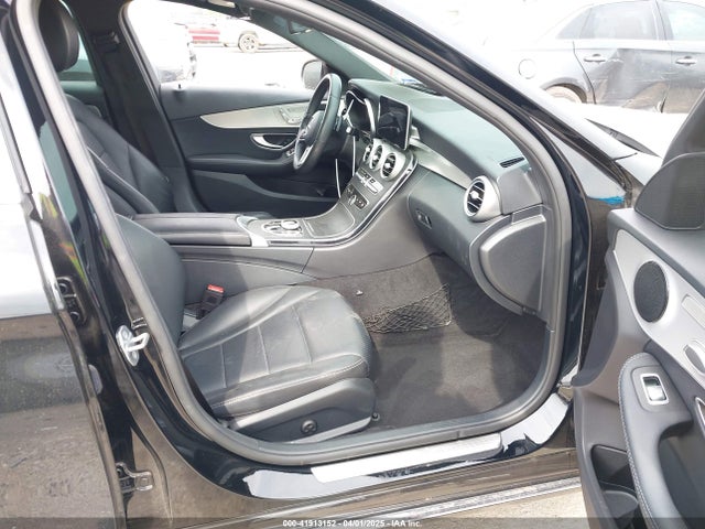 55SWF8DB5KU311624 Mercedes-Benz C 300