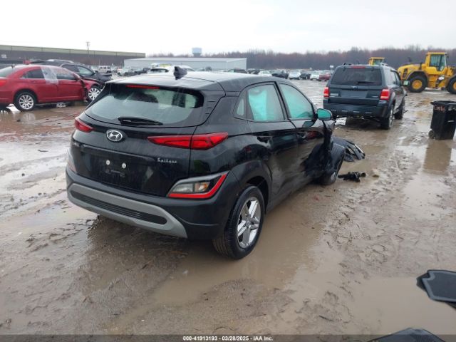 KM8K22ABXNU840166 Hyundai Kona Se
