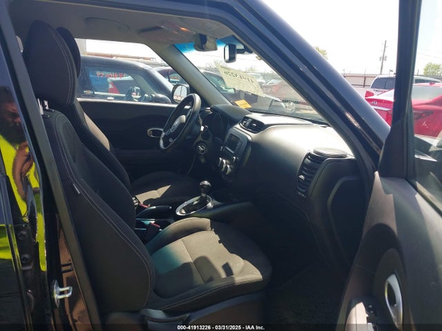KNDJN2A2XJ7903749 KIA Soul