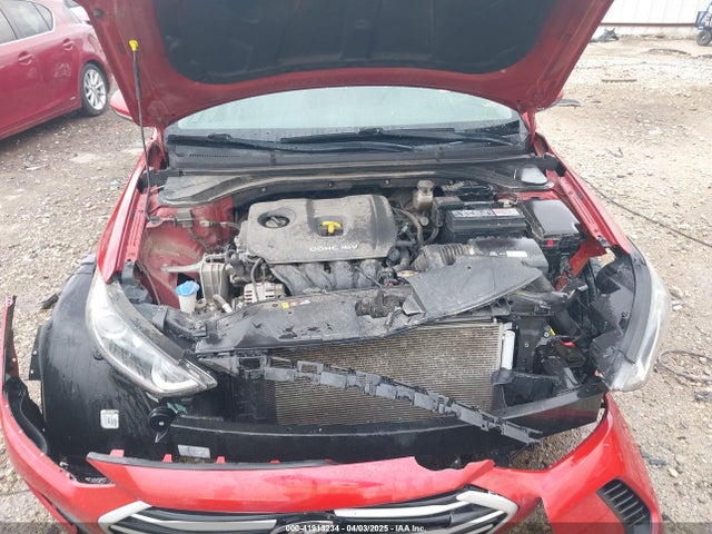 5NPD84LF7HH132415 Hyundai ELANTRA SE
