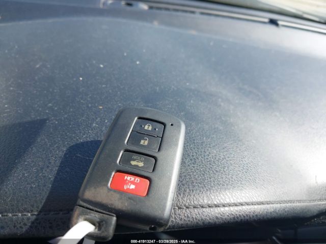 2T1BURHE3EC132586 Toyota Corolla S Plus