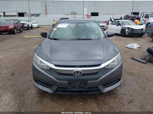 2HGFC2F58JH596666 Honda Civic Lx