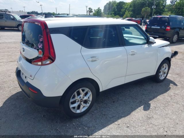 KNDJ23AU2M7774376 KIA SOUL S
