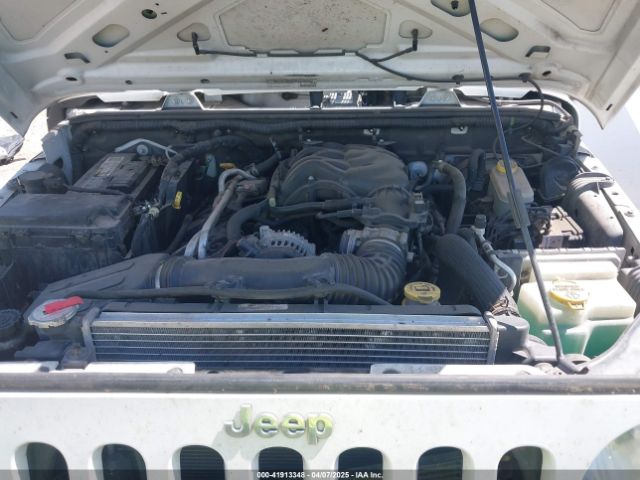 1C4BJWDG1EL121190 Jeep Wrangler Unlimited Sport