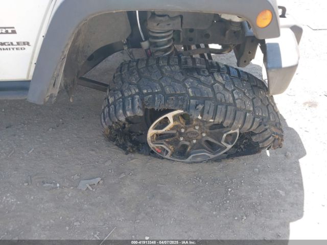 1C4BJWDG1EL121190 Jeep Wrangler Unlimited Sport