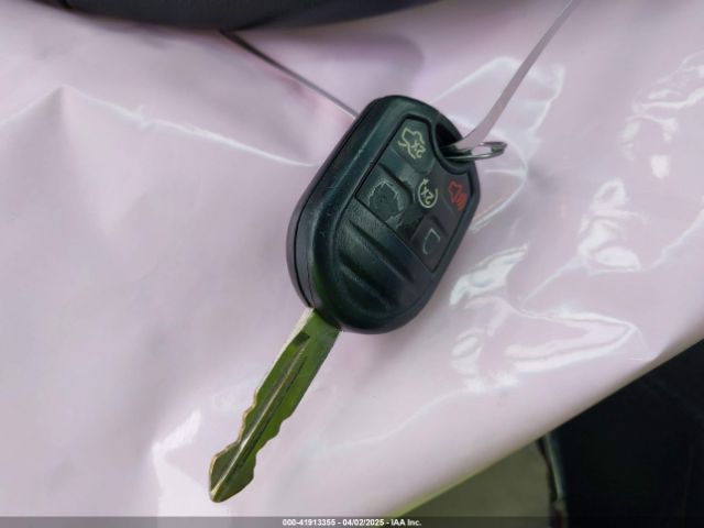 1FAHP2E83JG105607 Ford TAURUS SEL