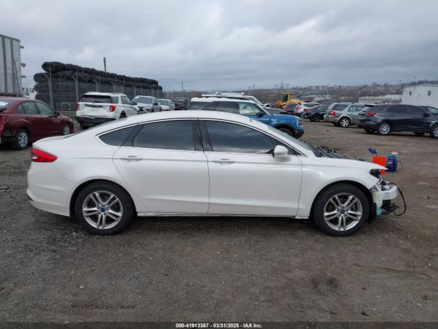 3FA6P0HD9JR130315 Ford FUSION SE