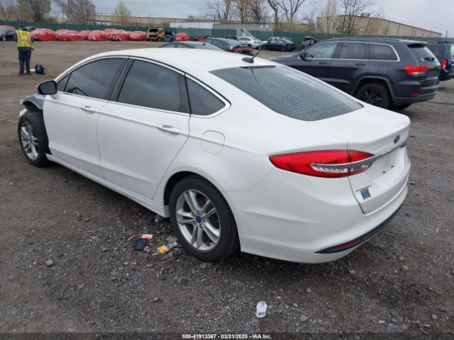 3FA6P0HD9JR130315 Ford FUSION SE
