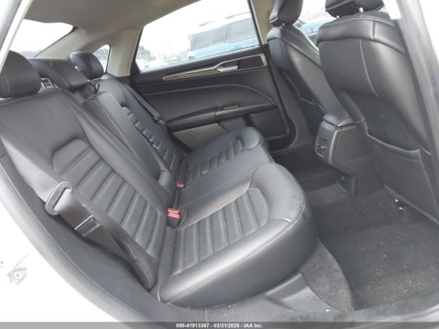 3FA6P0HD9JR130315 Ford FUSION SE