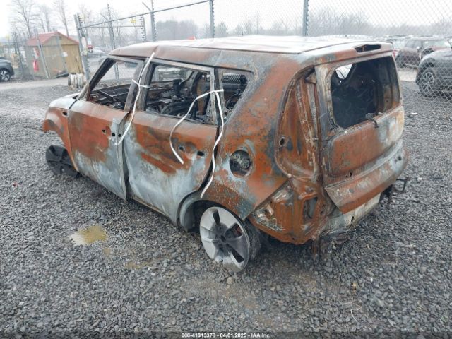 KNDJN2A22E7055324 KIA Soul !
