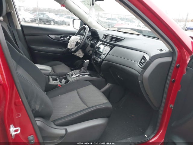 JN8AT2MV8HW268000 Nissan ROGUE SV