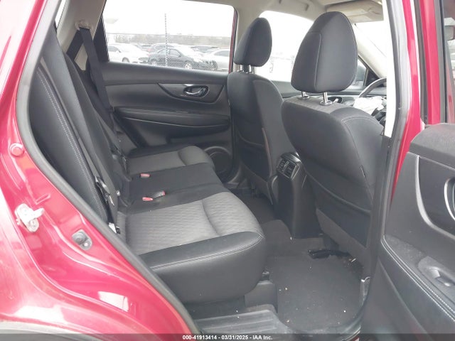 JN8AT2MV8HW268000 Nissan ROGUE SV
