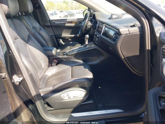 2019 PORSCHE MACAN WP1AB2A59KLB30377 Photo 4